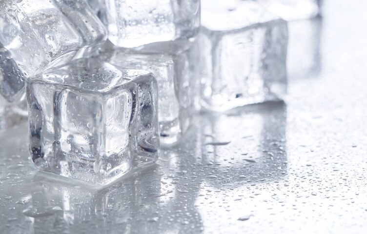 Четыре способа сделать прозрачный лед дома