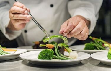 Что ждет ресторанную индустрию в 2023 году по оценке гида Мишлен?